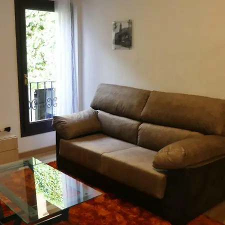 2 Acollidor Al Centre Historic De Aptgarbi Apartment Vic
